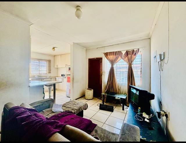 3 BEDROOM HOUSE FOR SALE IN VANDERBIJLPARK CE 4